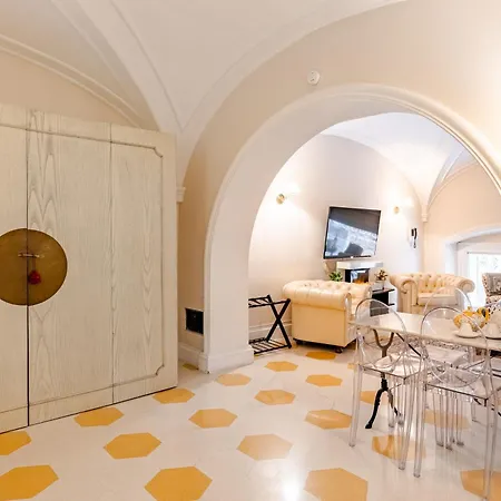 Rione Monti Charming Colosseo Daire *